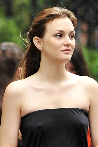 Грудь Лейтон Мистер (Leighton Meester)